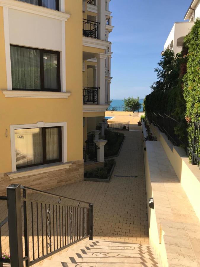 Horizon Katrina Apartments - Sea Line & Beach Access Sveti Vlas Exterior photo