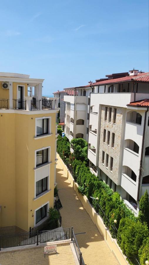 Horizon Katrina Apartments - Sea Line & Beach Access Sveti Vlas Exterior photo